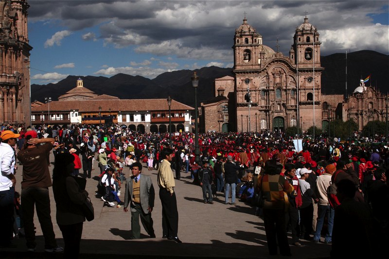 Crowds in the Plaza in Cuzco. Copyright CareerBreakSecrets.com