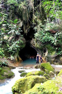 Dani & Jess - Cave Explorers in Belize. Copyright GlobetrotterGirls.com